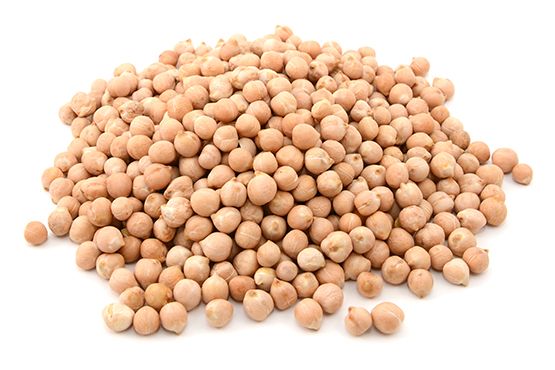  Organic chickpea variety Sultan. Organic legumes produced by the agricultural company Gaiattone, Assisi, Umbria, Italy