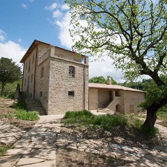 Agriturismo design in Umbria Gaiattone Assisi appartamenti vacanze per turismo verde di lusso in campagna